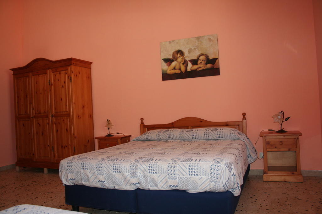 Casa Vacanze Margherita Locogrande Quarto foto